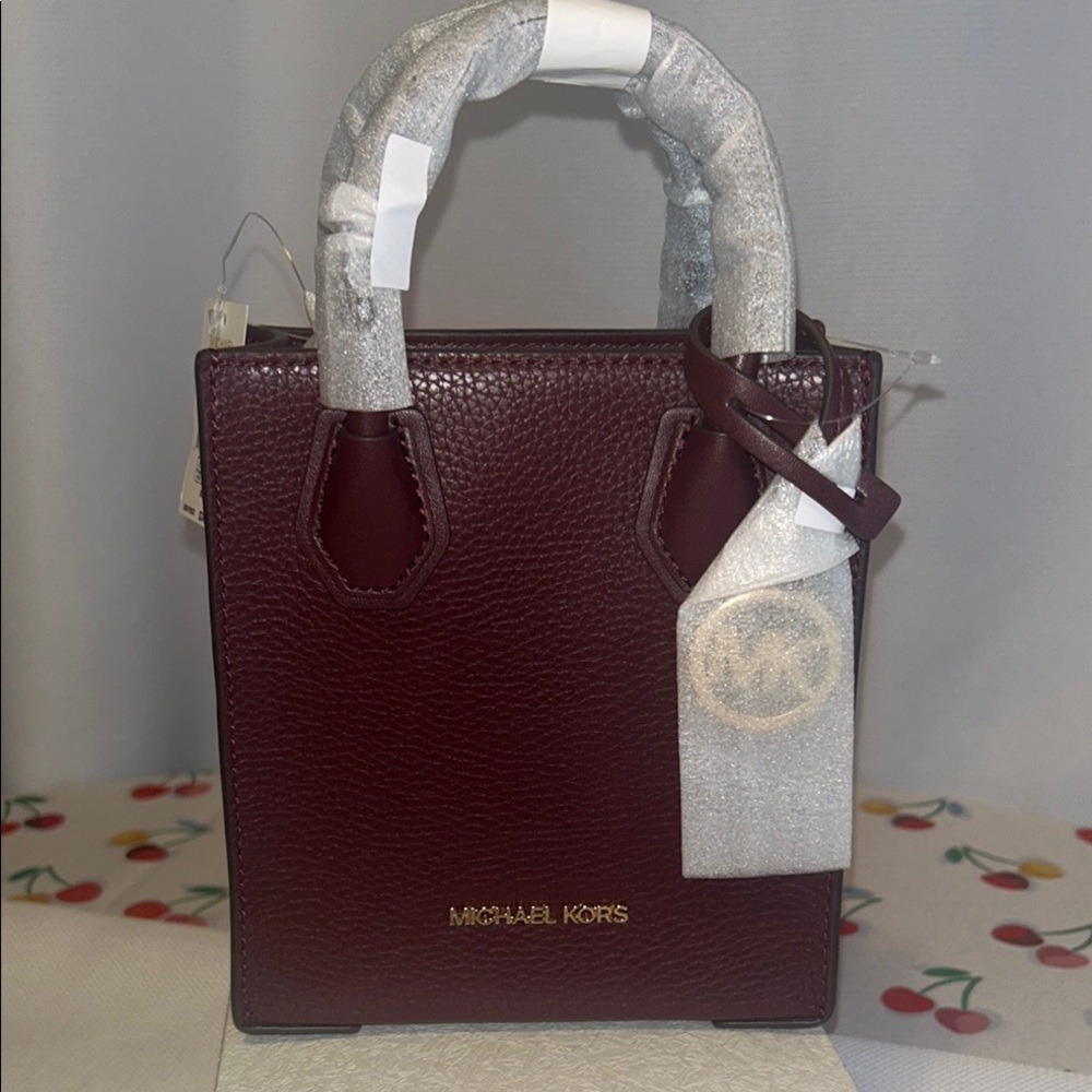 Michael Kors Mercer Extra small Pebbled Leather Crossbody NWT - Picture 4 of 7